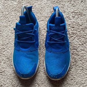 Reebok blue tennis shoes